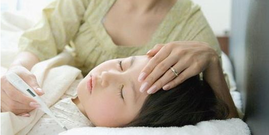 發(fā)燒不可怕，醫(yī)用酒精擦拭也可以物理降溫[漓峰]